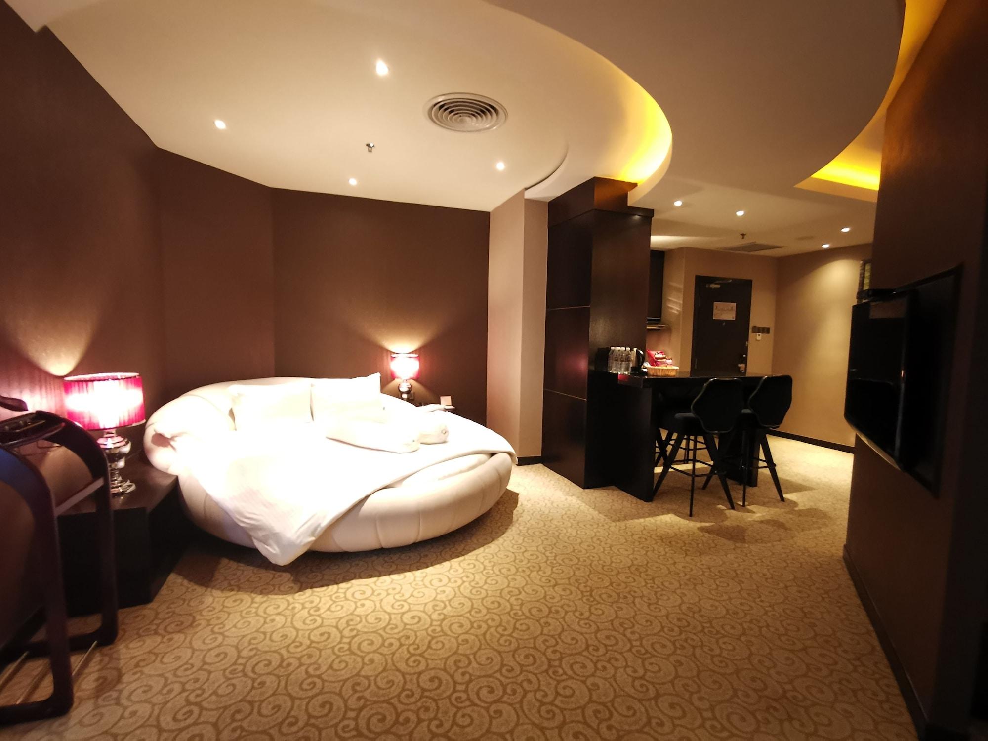 Ksl Hotel & Resort Johor Bahru Eksteriør billede A room at the hotel