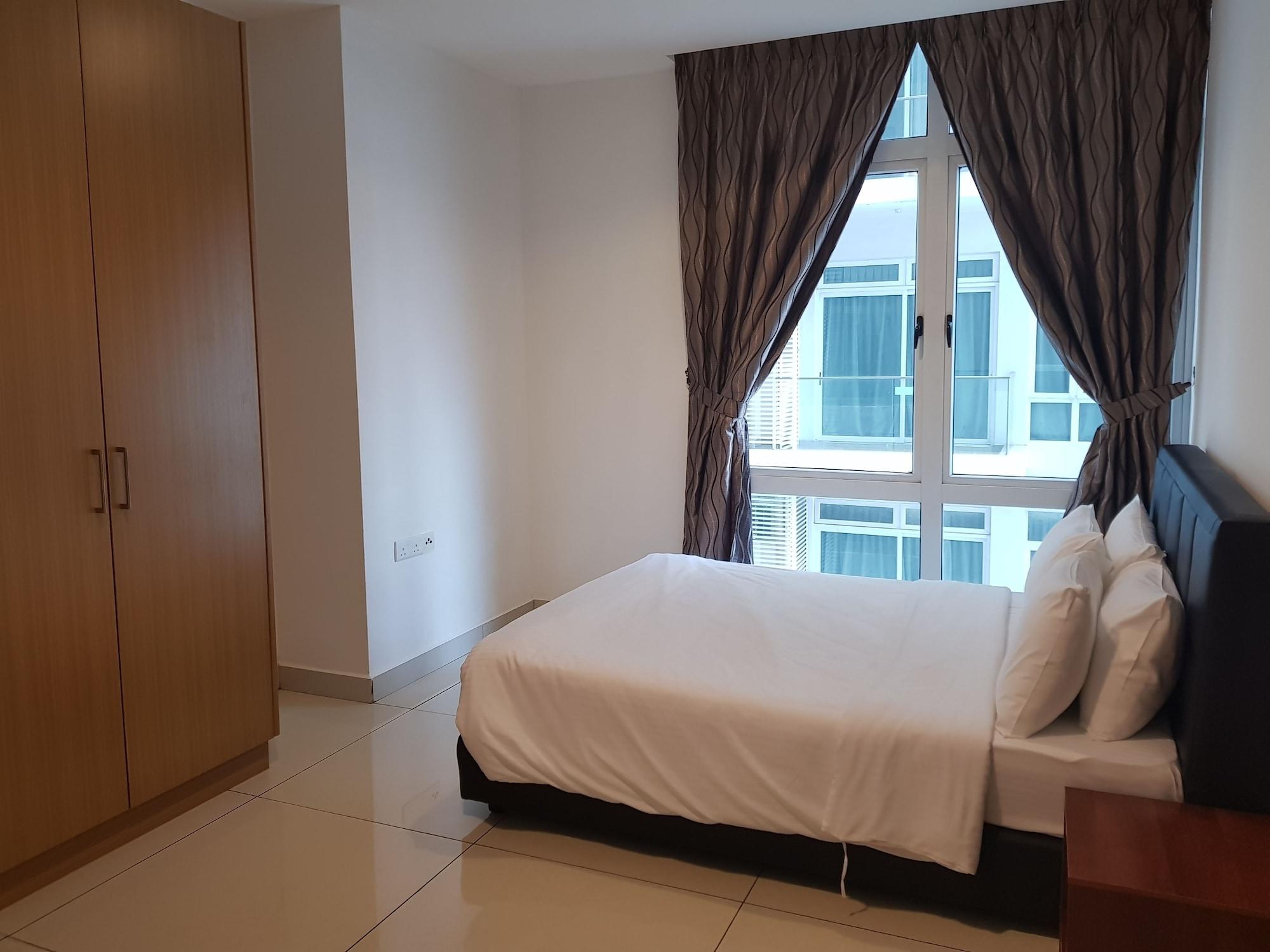 Ksl Hotel & Resort Johor Bahru Eksteriør billede A bedroom in a condominium
