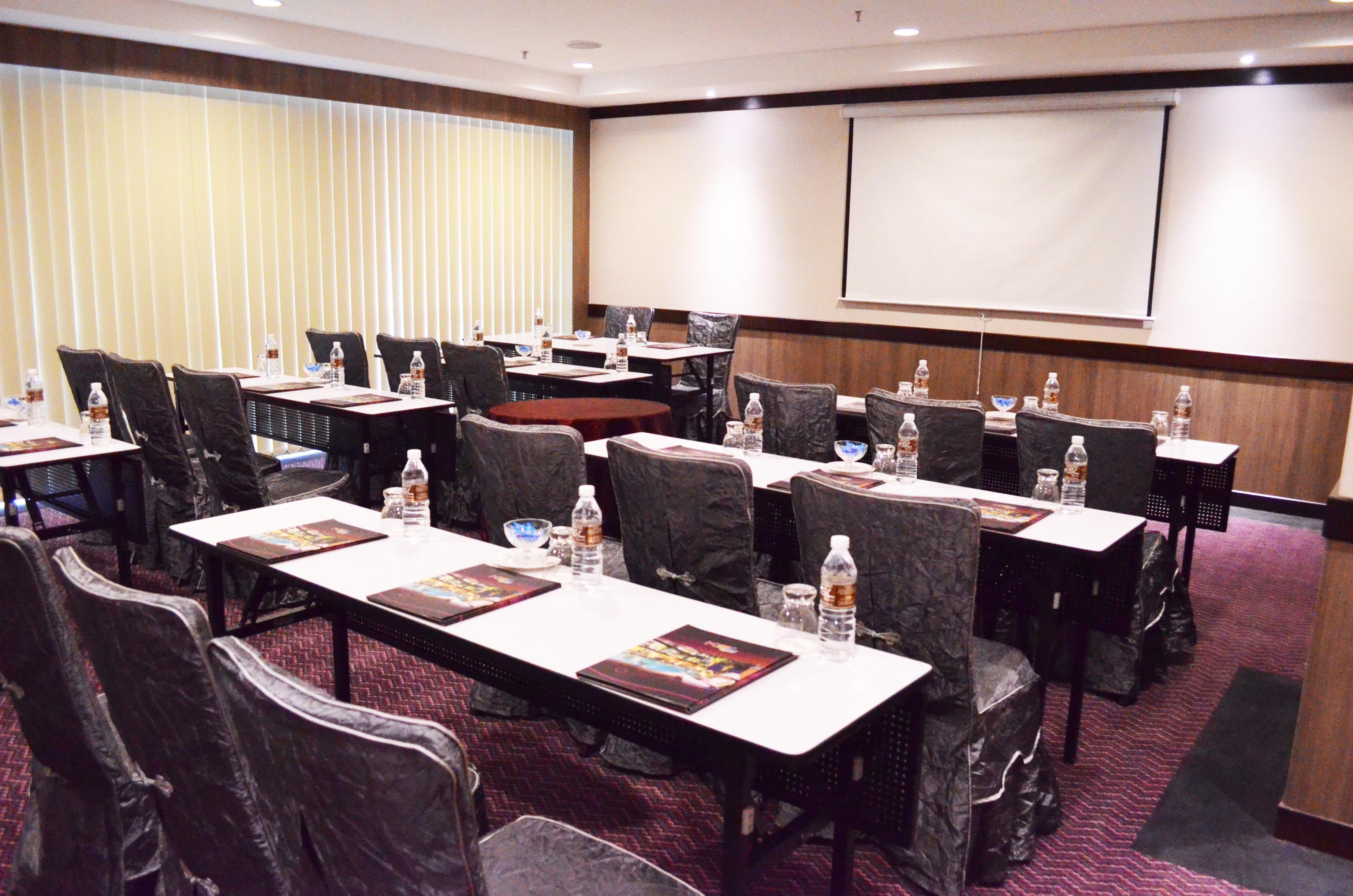 Ksl Hotel & Resort Johor Bahru Eksteriør billede The meeting room of the hotel